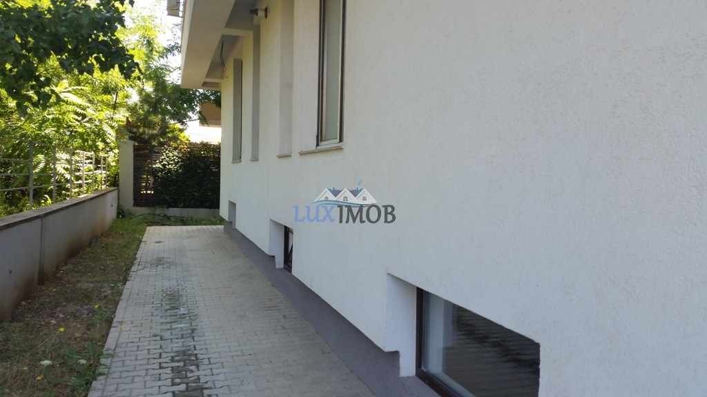 Apartament 4 camere curte 140 mp Herastrau -Nordului