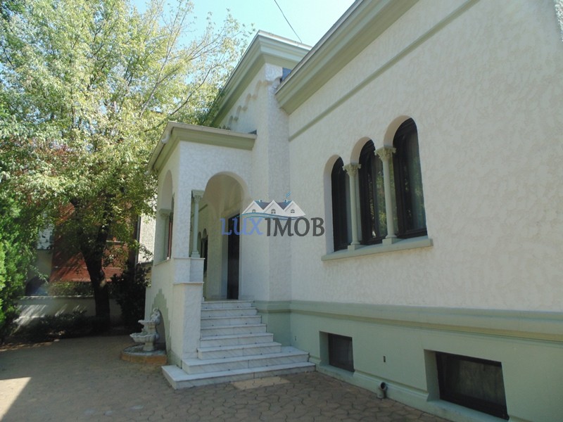 Vila de lux Cismigiu 11 camere,curte 600mp