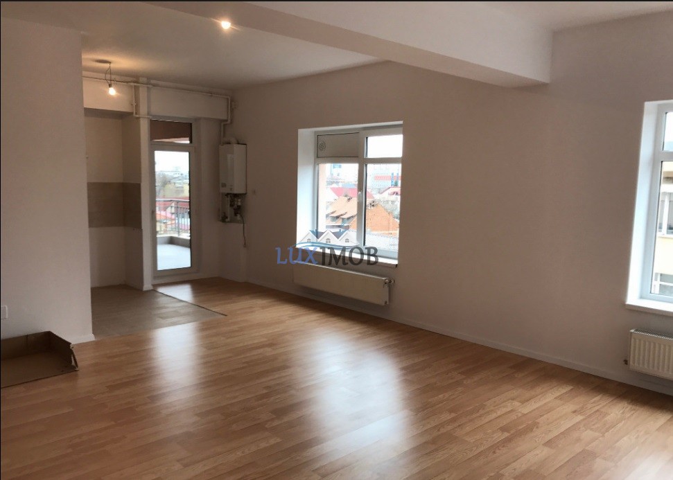 Apartament 4 camere 127 mp zona Unirii -P-ta Alba Iulia